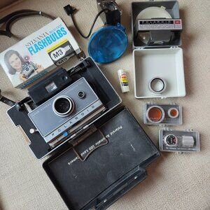 Polarid Land Camera (Vintage)